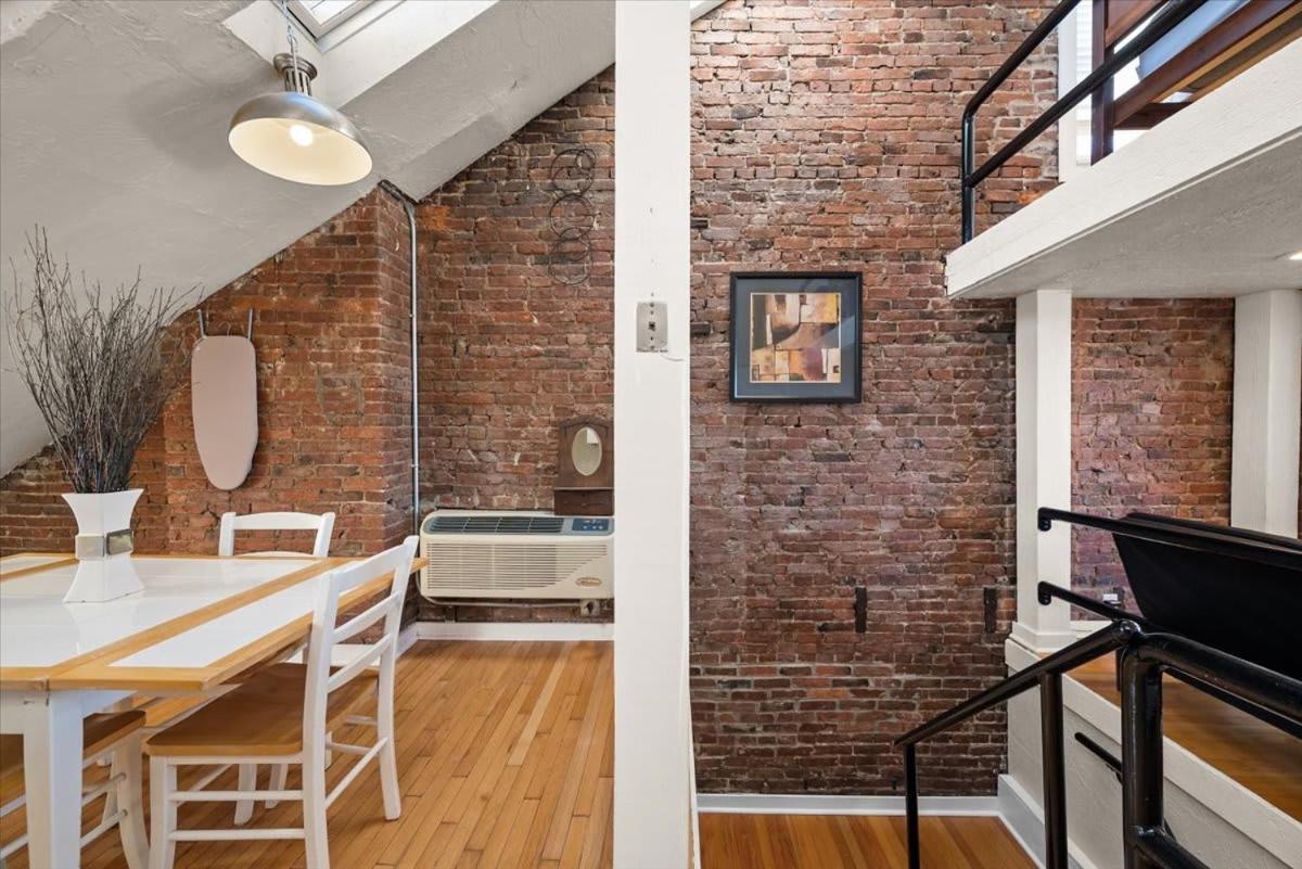 Skyline At Your Door - Studio With A View Pittsburgh Exterior photo
